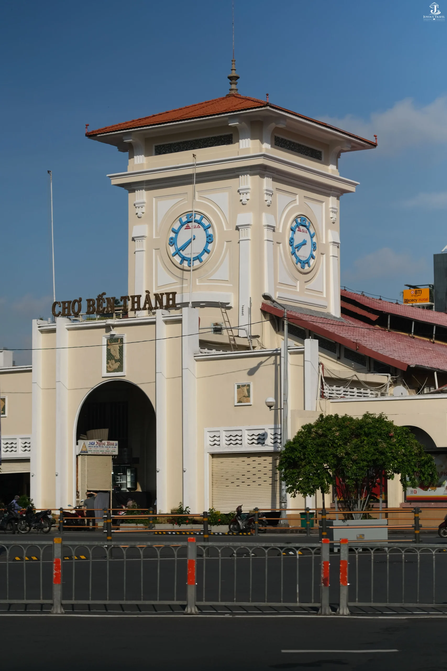 ben-thanh-market