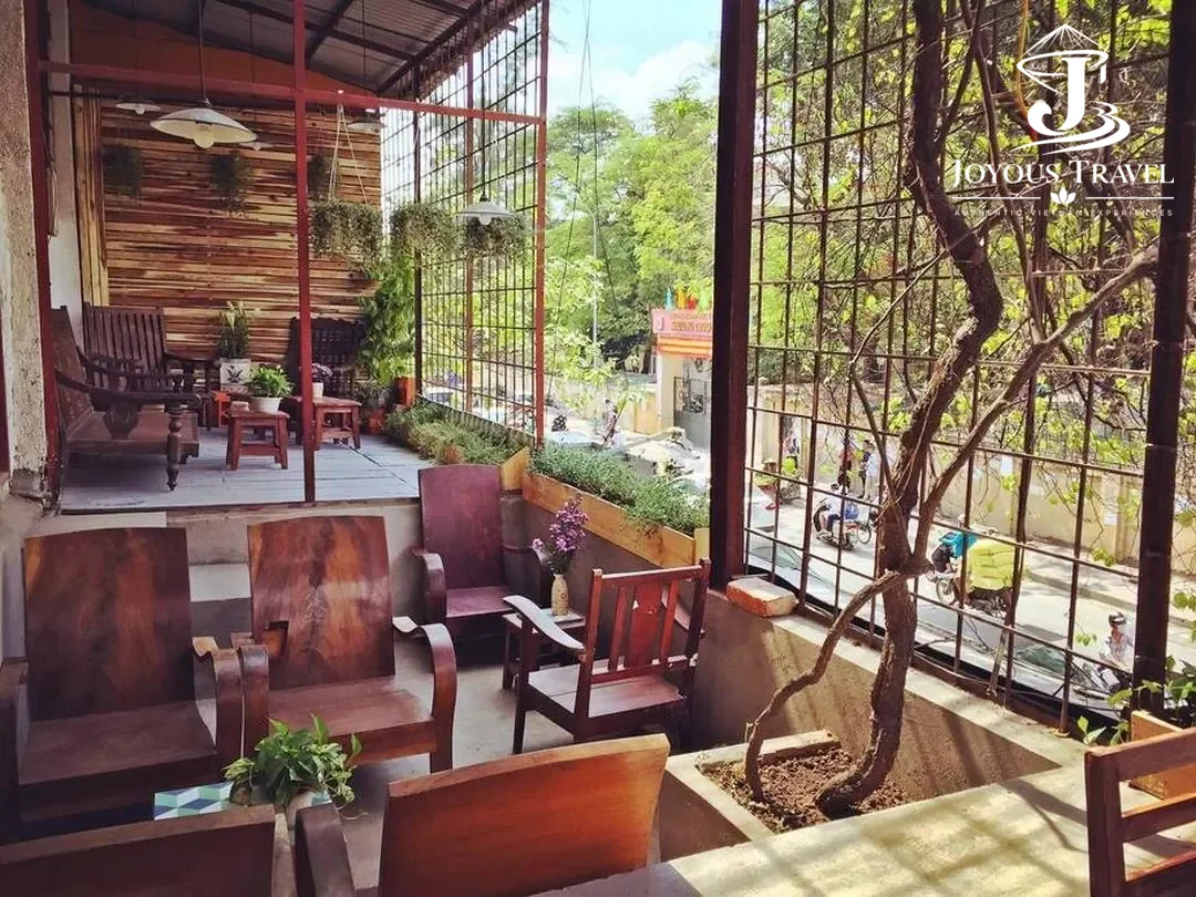 Hidden Saigon – Beyond the Guidebooks | Small Group Experience | - photo 2