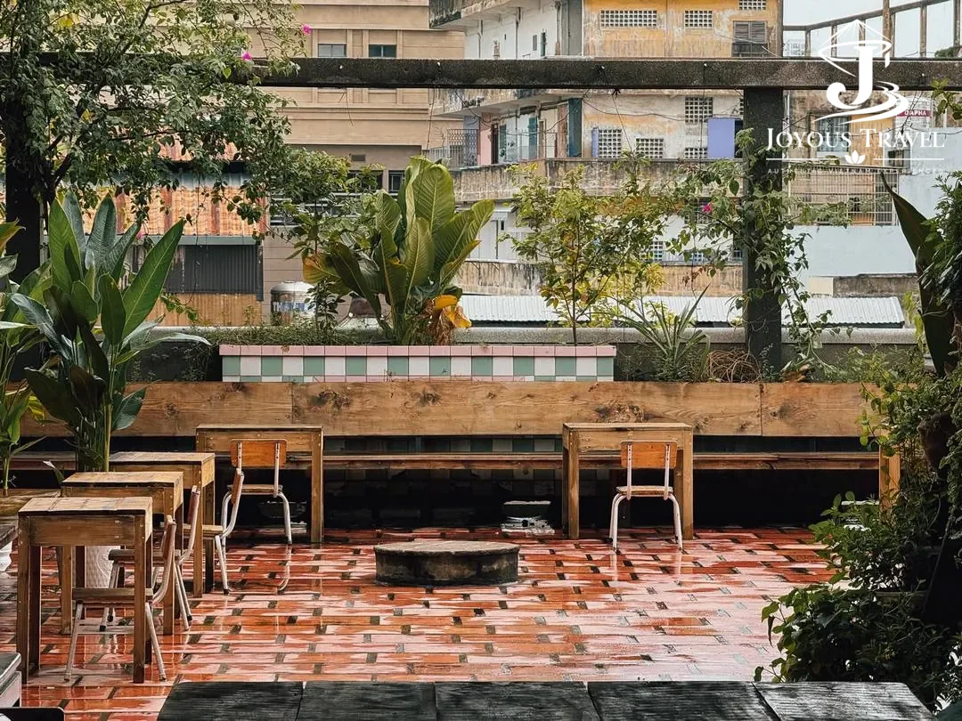 Hidden Saigon – Beyond the Guidebooks | Small Group Experience | - photo 3