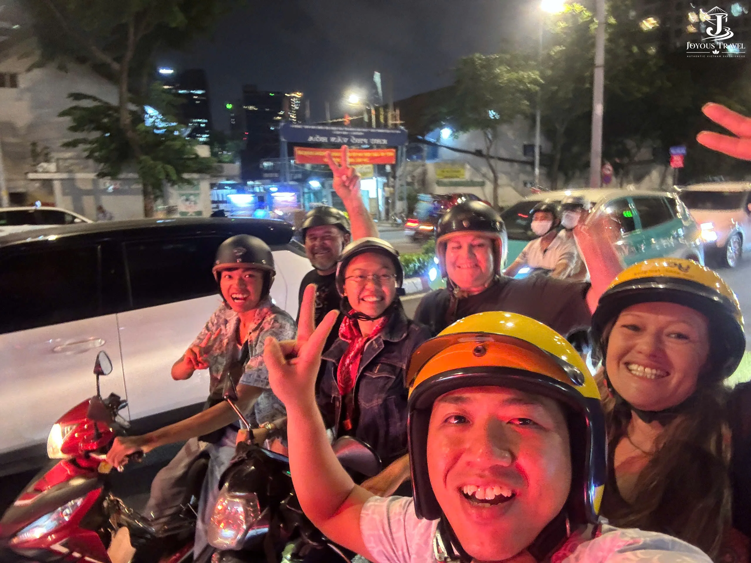 saigon-foodie-tour-travel