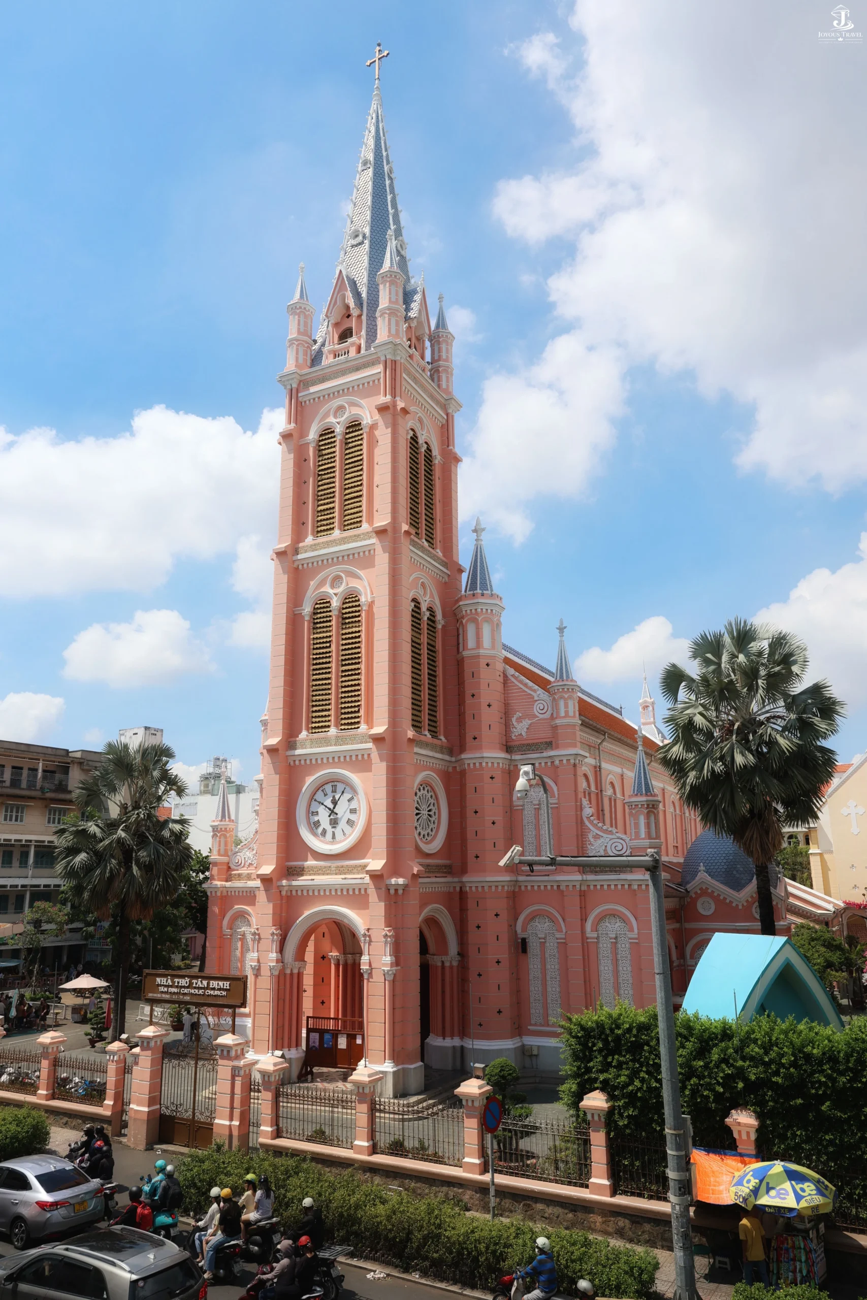 tan-dinh-church